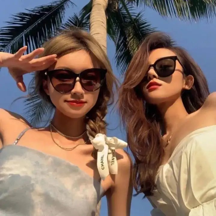 日落在霓虹灯
